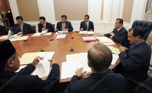 MUHYIDDIN YASSIN