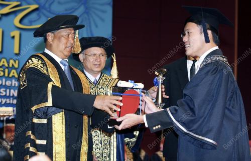 MUHYIDDIN YASSIN