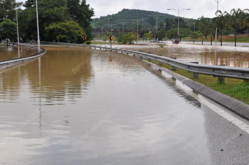 PTJ04_16112015_BANJIR