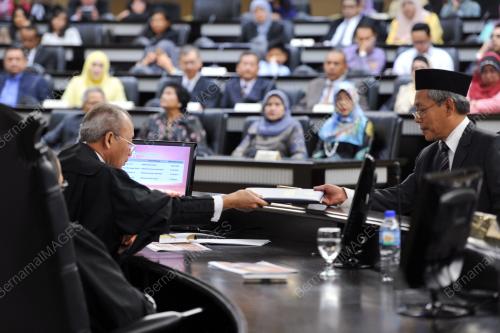 PTJ04_16122015_PESURUHJAYA