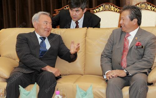 PTJ04_17042012_KAZAKHTAN