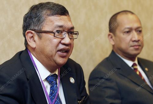 NAZRI AZIZ