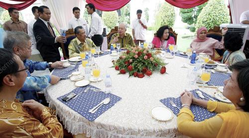 MOHD NAJIB TUN ABDUL RAZAK
