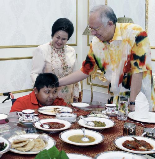 MOHD NAJIB TUN ABDUL RAZAK