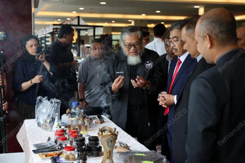 DATUK SERI JOHARI ABDUL GHANI