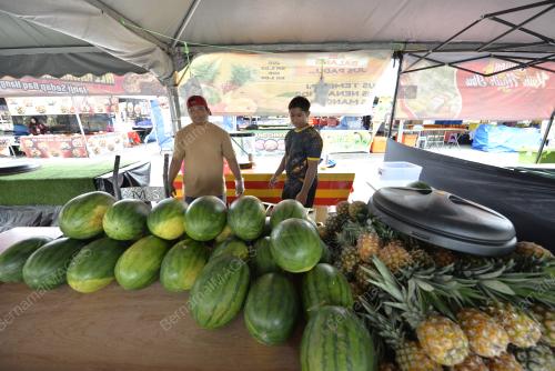 PERSIAPAN TAPAK BAZAR RAMADAN