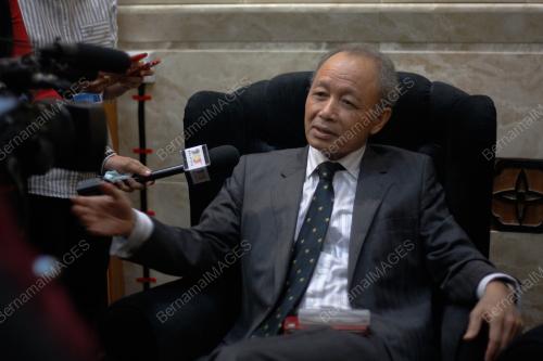 TUN ARIFFIN ZAKARIA