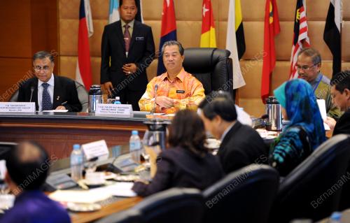 MUHYIDDIN YASSIN