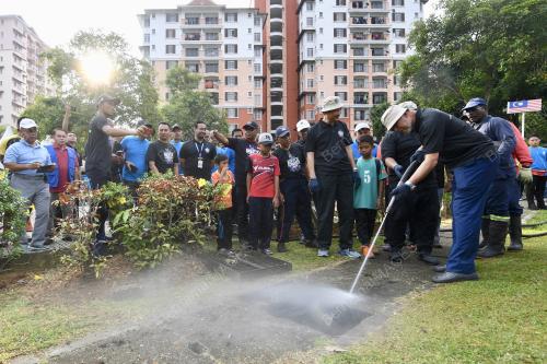 PTJ04_18112018_GOTONG_ROYONG
