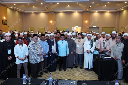 DATUK DR MOHD NA'IM MOKHTAR