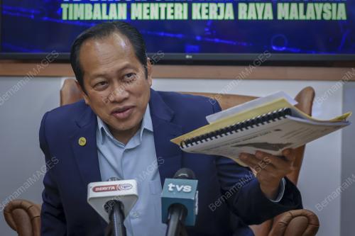 DATUK SERI AHMAD MASLAN