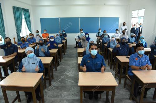 DATUK DR MOHD RADZI MD JIDIN