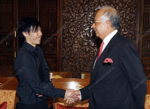 MOHD NAJIB TUN ABDUL RAZAK