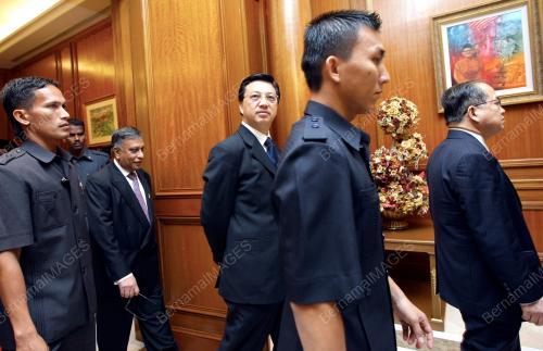 LIOW TIONG LAI