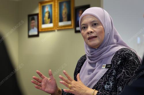 JULINA JOHAN