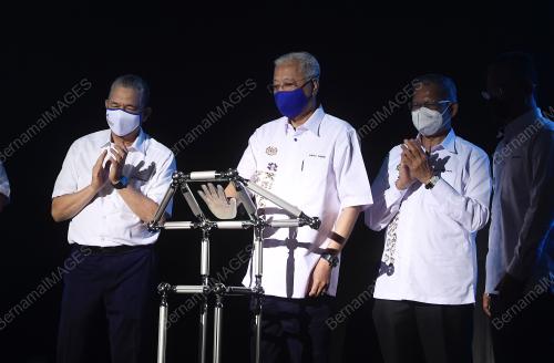 DATUK SERI ISMAIL SABRI YAAKOB