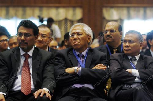 MAHATHIR MOHAMAD