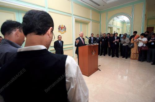 NAJIB TUN ABDUL RAZAK