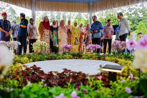 RAJA ZARITH SOFIAH