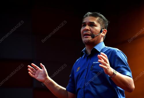 DATUK DR RADZI JIDIN