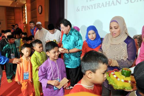 PTJ04_22112015_KHATAN