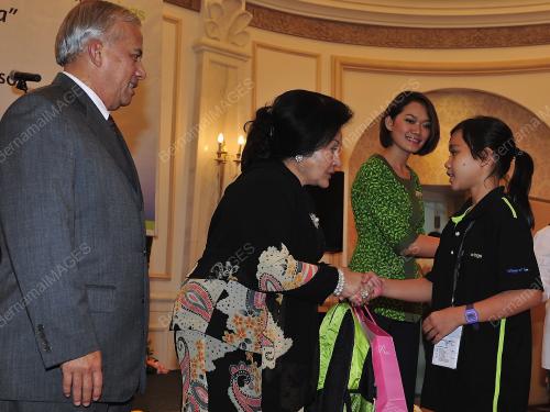 DATIN SERI ROSMAH MANSOR