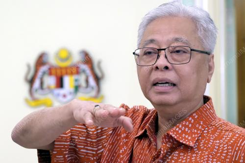 DATUK SERI ISMAIL SABRI YAAKOB