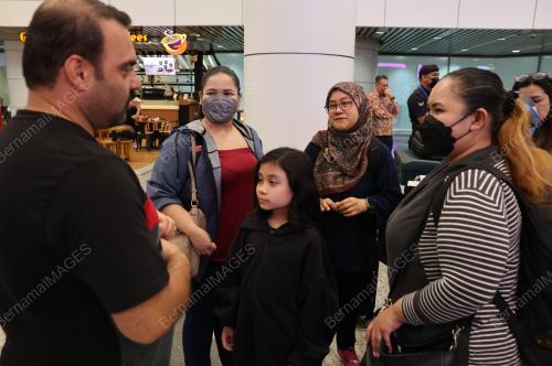 WARGANEGARA MALAYSIA TIBA DARI IRAN