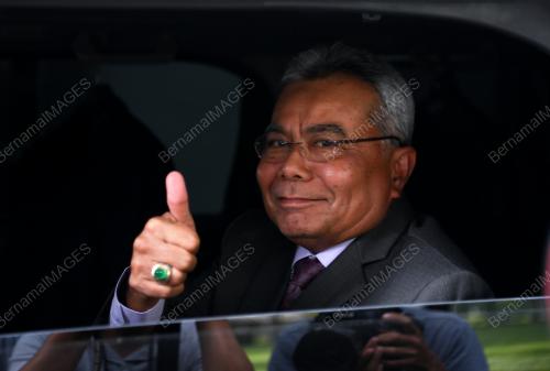 DATUK SERI MOHD REDZUAN MD YUSOF
