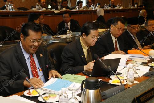 KHALID IBRAHIM