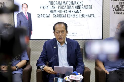 DATUK SERI AHMAD MASLAN
