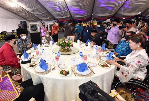 DATUK SERI ISMAIL SABRI YAAKOB