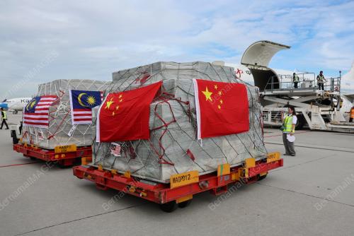 PENGHANTARAN DURIAN KE NEGARA CHINA