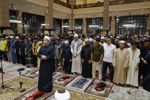 DATUK DR MOHD NA'IM MOKHTAR