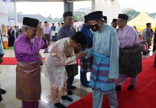 SULTAN SHARAFUDDIN IDRIS SHAH