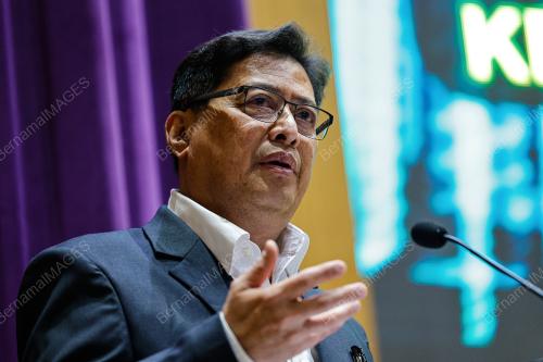 TAN SRI AZAM BAKI