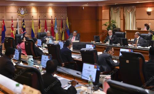 DATUK SERI MOHD REDZUAN MD YUSOF