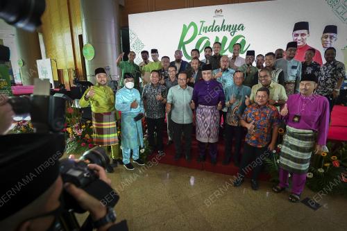 DATUK SERI REEZAL MERICAN NAINA MERICAN