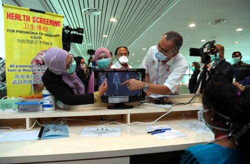 DATUK SERI DR DZULKEFLY AHMAD