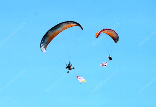 PTJ04_27052012_PARAGLIDER