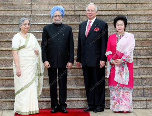 MOHD NAJIB TUN ABDUL RAZAK