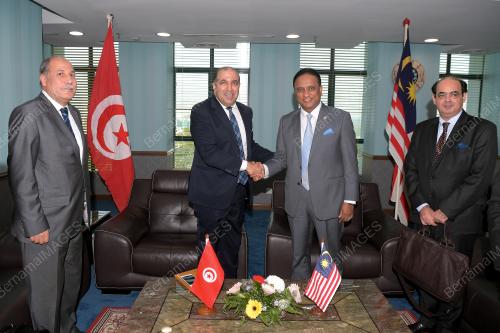 PTJ04_28022018_KUNJUNGAN_BN201802270199