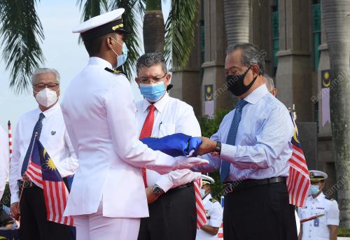 TAN SRI MUHYIDDIN YASSIN