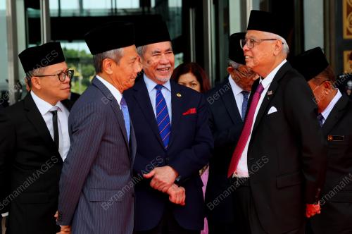 DATUK SERI ISMAIL SABRI YAAKOB