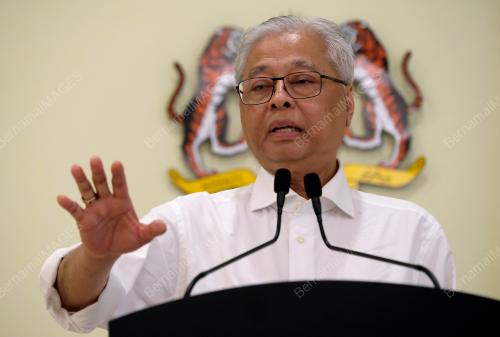 DATUK SERI ISMAIL SABRI YAAKOB