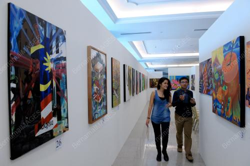 PTJ04_29102012_TOURISM