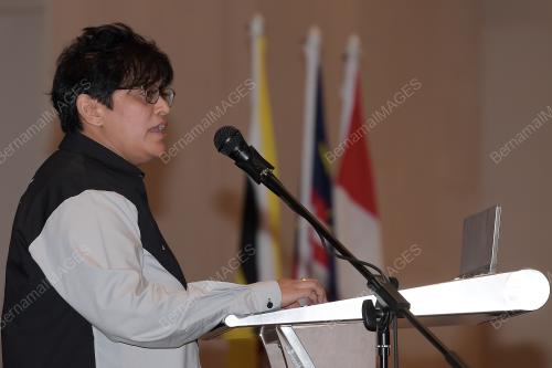 PTJ04_29112017_PERSIDANGAN