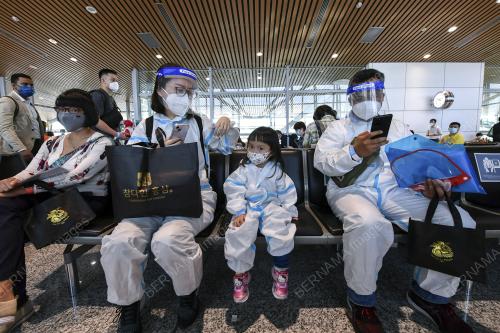 PENGEMBARA VTL UDARA DAR SINGAPURA TIBA DI KLIA