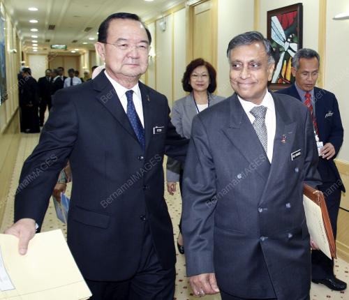 TAN SRI NOR MOHAMED YAKCOP