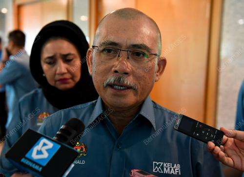 DATUK SERI DR RONALD KIANDEE